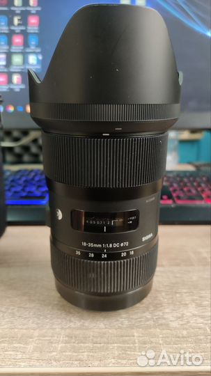 Объектив Sigma 18-35mm f1/8 DC Canon