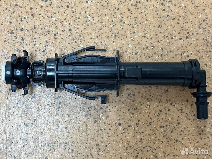 Форсунка омывателя фары левая Skoda Kodiaq