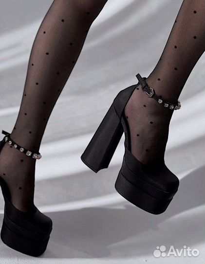 Каблуки versace