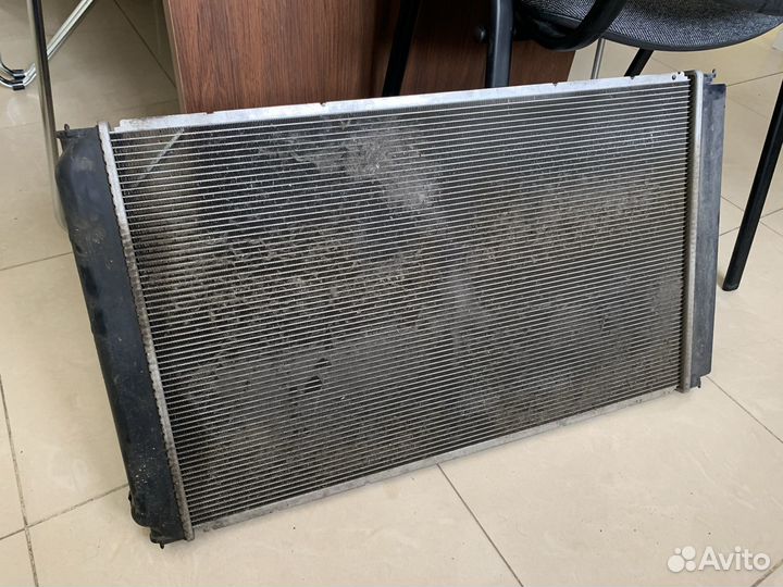 Радиатор охлаждения Toyota RAV 4