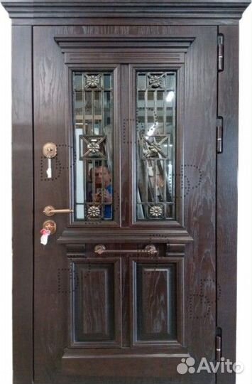 Парадная входная дверь с терморазрывом для дома