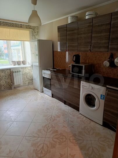 2-к. квартира, 63 м², 1/10 эт.