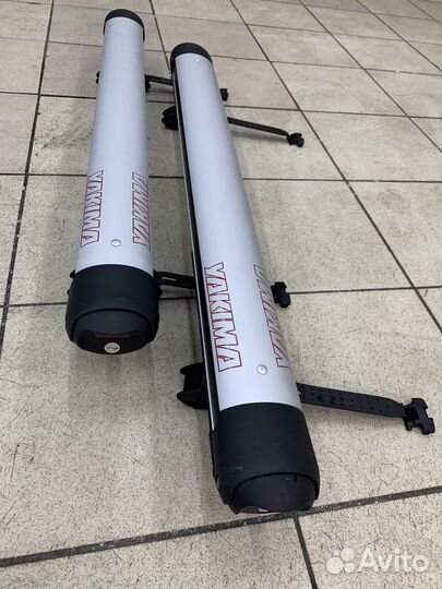 Багажник лыж и сноубордов Yakima FatCat 6 EVO