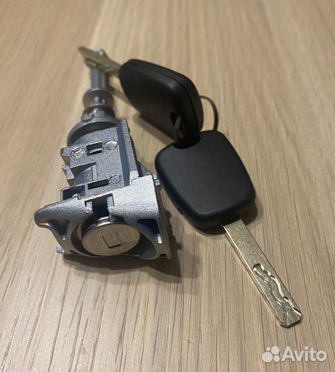 Личинка замка двери Citroen C4 Berlingo Partner