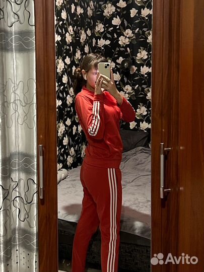 Спортивный костюм adidas женский