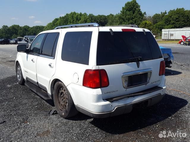 В разборе Lincoln Navigator 2 2004 год