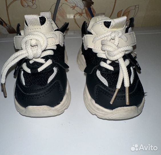 Кроссовки для малышей 21р