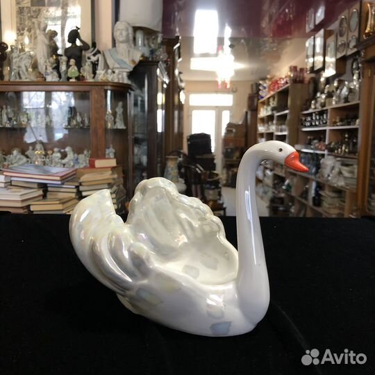 Лебедь Киевский фарфор. Трещина