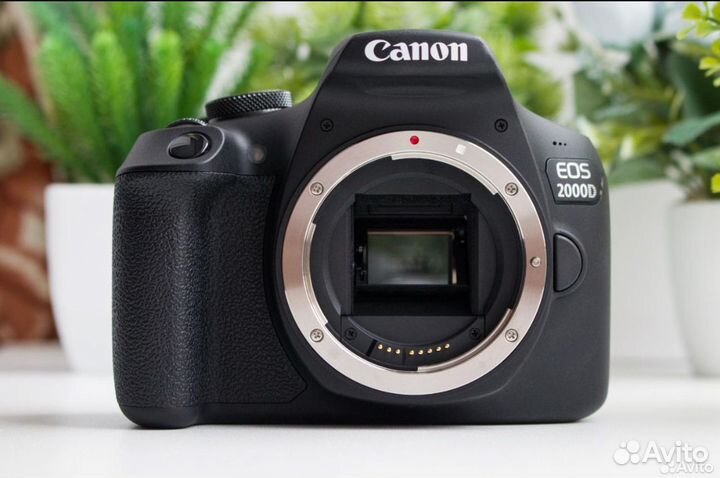 Canon 2000D Kit (Пробег 5 тысяч)