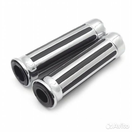 Грипсы на руль мотоцикла 25мм хром с черепом