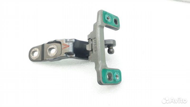 Петля двери багажника левая Mercedes-Benz