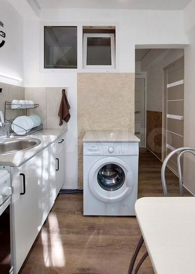 2-к. квартира, 43 м², 1/2 эт.