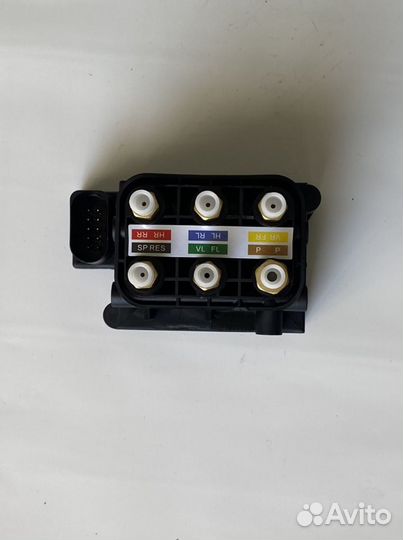 Блок клапанов Мерседес w212 w166