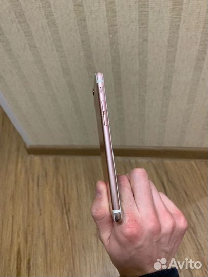 Телефон iPhone 5s
