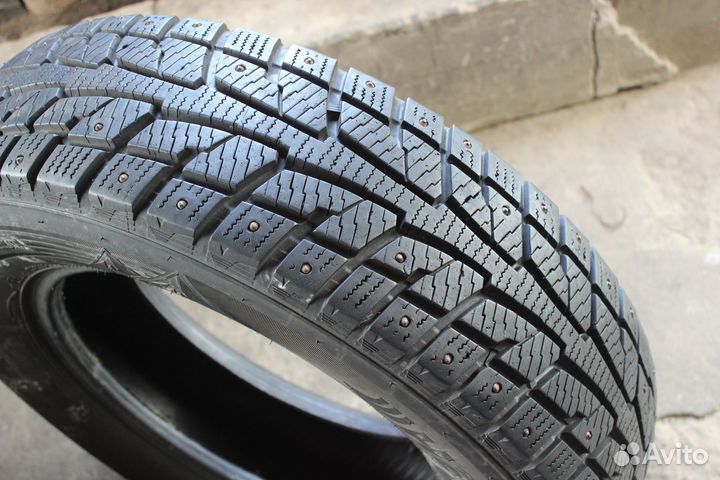 Hankook Winter I'Pike LT RW09 215/75 R16C 116R