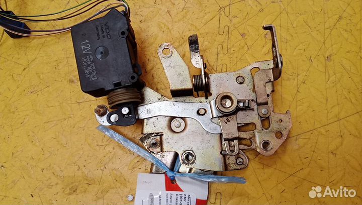 Замок двери задней правой Sprinter (901-905) /Spri