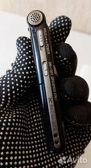 Диктофон цифровой Sony ICD-UX502