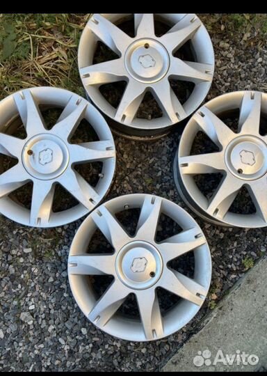 4 - 100. R-16 лада рено