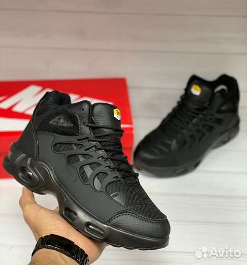 Кроссовки Nike Tn зимние