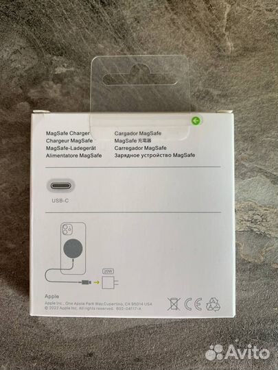 Беспроводное зарядное устройство Apple MagSafe