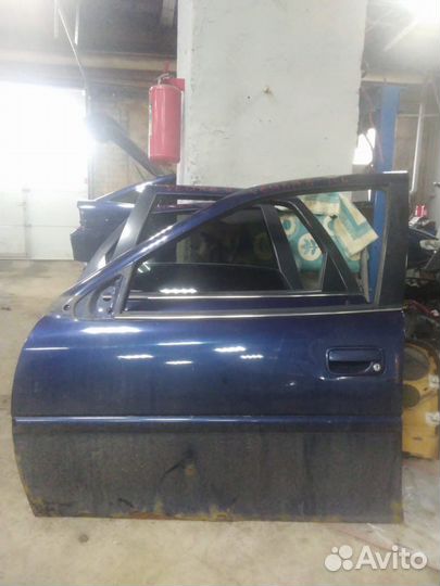 Дверь передняя левая Opel Vectra B