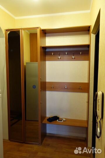 Зеркальные дверцы от шкафа