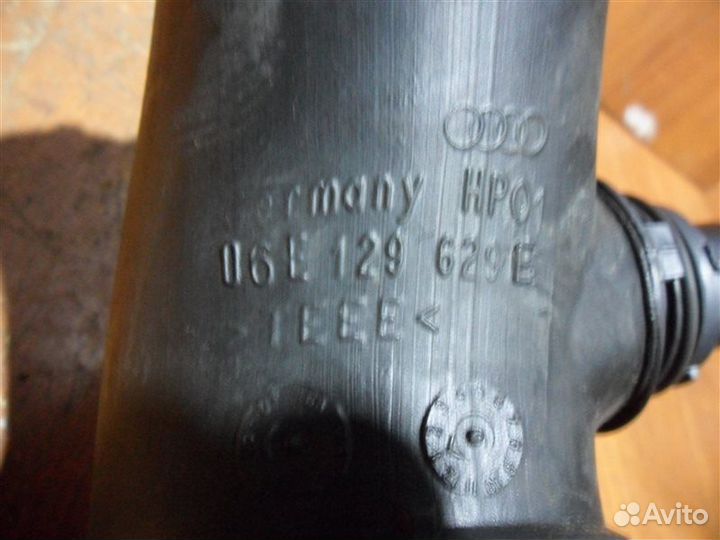 Корпус воздушного фильтра Audi A6 C6 4F BDW 2.4