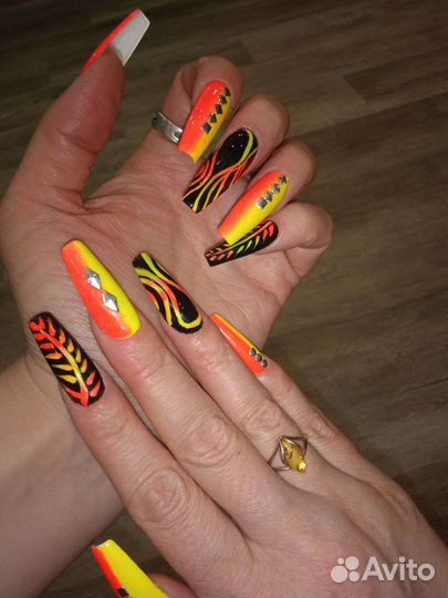 Наращивание ногтей