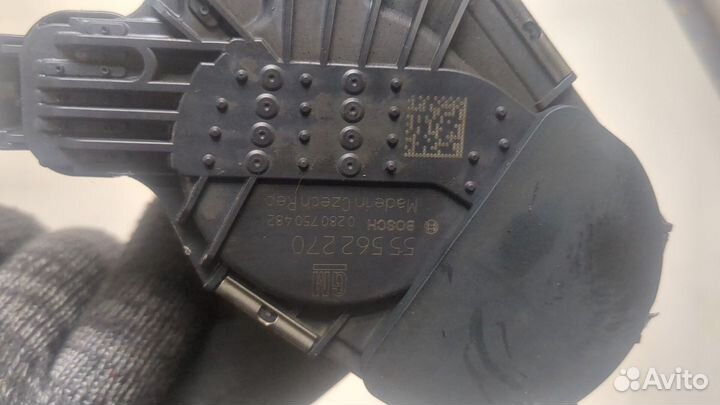 Заслонка дроссельная Opel Astra J, 2011