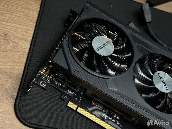 Видеокарта gigabyte GeForce RTX 4070 super