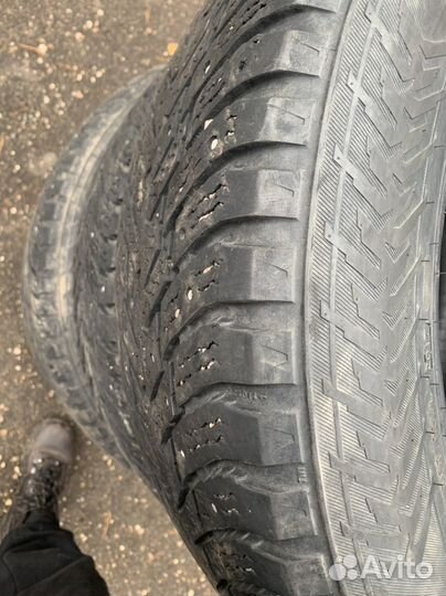 Nokian Tyres Hakkapeliitta 8 SUV 235/60 R18