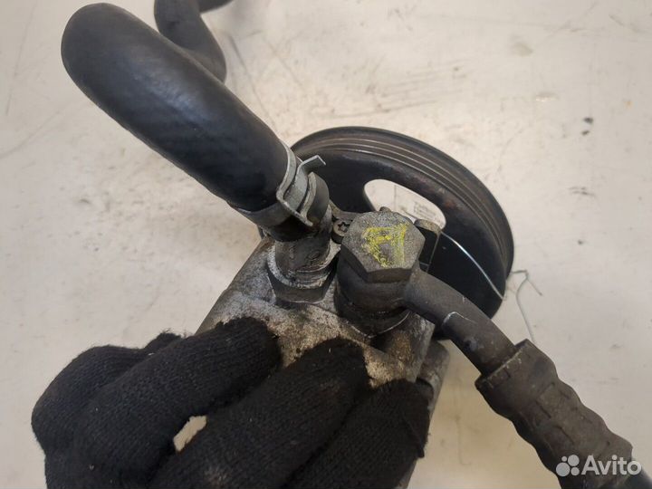 Гур Nissan Almera Tino, 2005