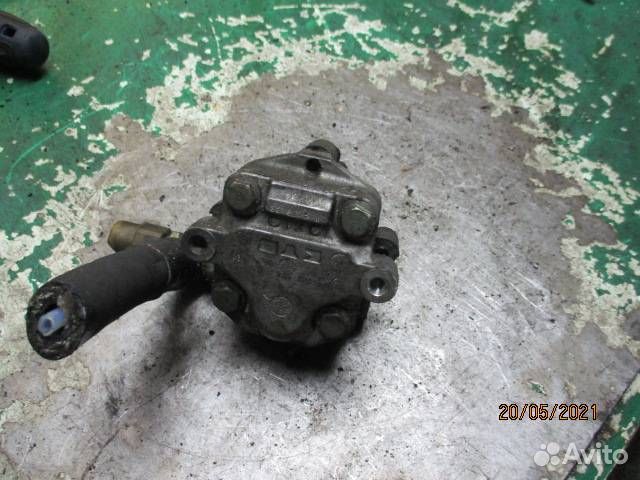 Насос гидроусилителя руля Volkswagen Golf 3 1999