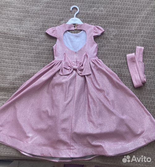 Платье на девочку
