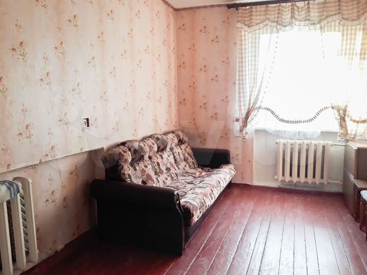 Комната 12 м² в 8-к., 9/9 эт.