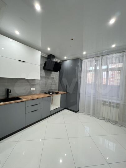 2-к. квартира, 60 м², 10/18 эт.