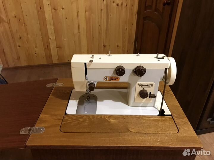Швейная машина Чайка 143 новая