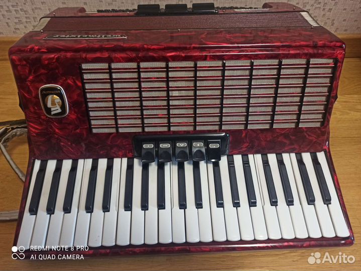 Аккордеон Weltmeister Stella