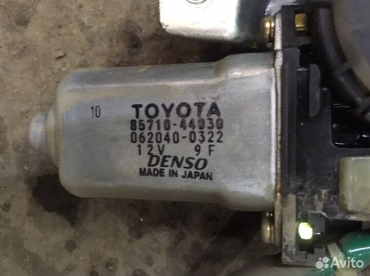 Стеклоподъемник ipsum SXM10