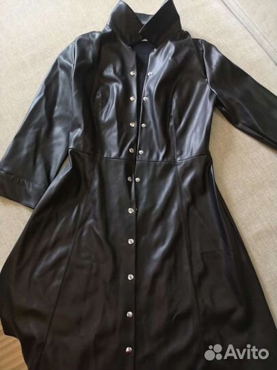 Платье из экокожи Mango