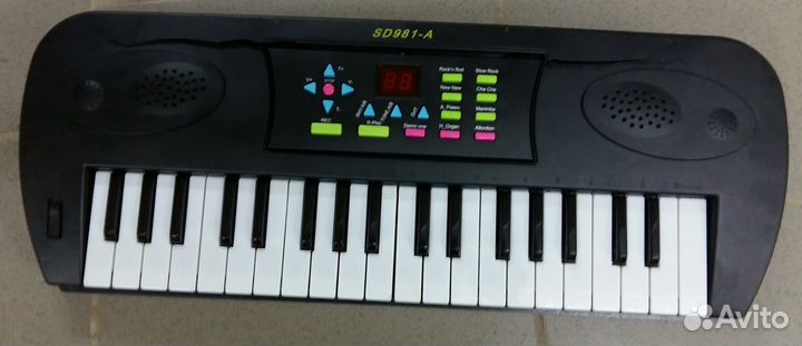 Синтезатор SD981-A