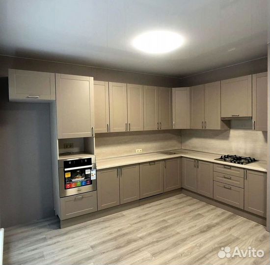 Кухня на заказ в стиле минимализм