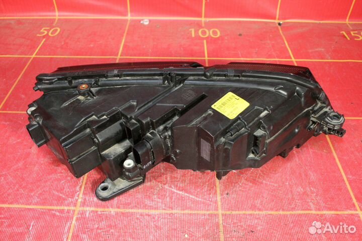 Фара левая Skoda Octavia