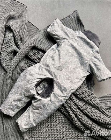 Зимний комбинезон новый для собак