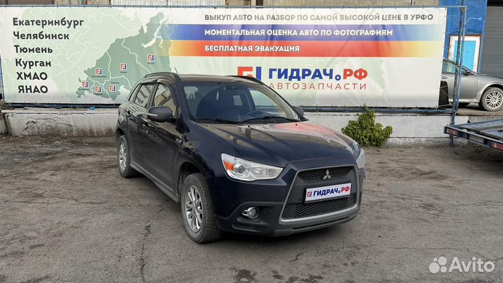 Обшивка стойки задней правой верхняя Mitsubishi AS