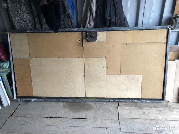 Металлическая дверь бу