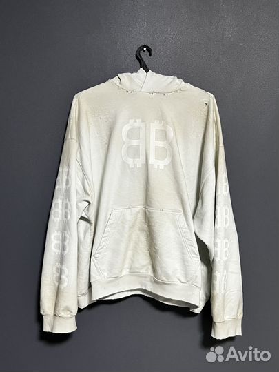 Balenciaga Bitcoin Worn-Out