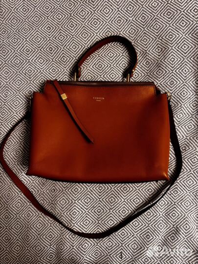 Сумка кожаная Camelia Roma