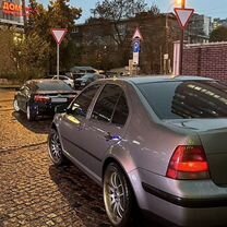 Volkswagen Bora 2.0 MT, 2001, 300 000 км, с пробегом, цена 550 000 руб.