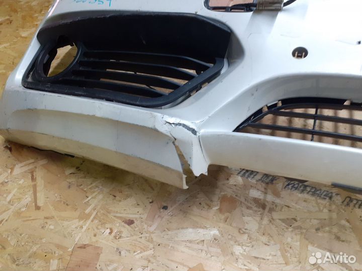 Передний бампер BMW 118 2018г